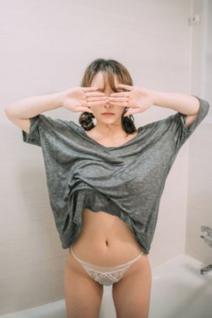 欧美毛呢大衣外套_BD国语免费在线观看