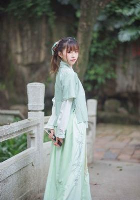 欧美复古紫色头像_国产剧电影免费在线