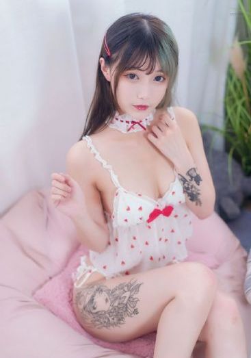 欧美巨乳肥臀色浮_BD韩语神马影院手机在线